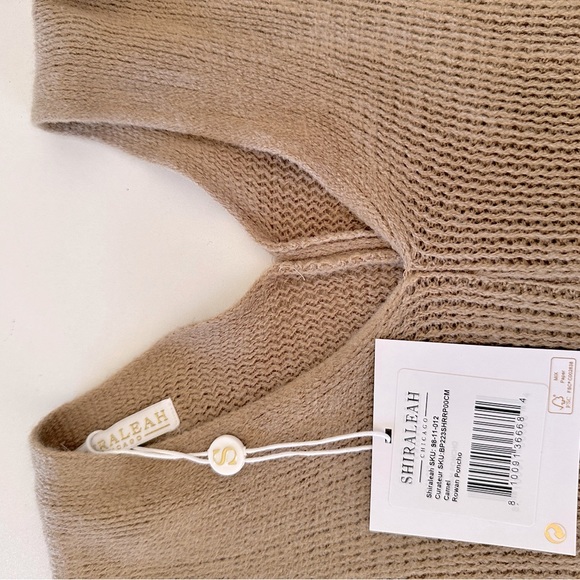 Shiraleah Rowan Poncho in tan. - Picture 2 of 4